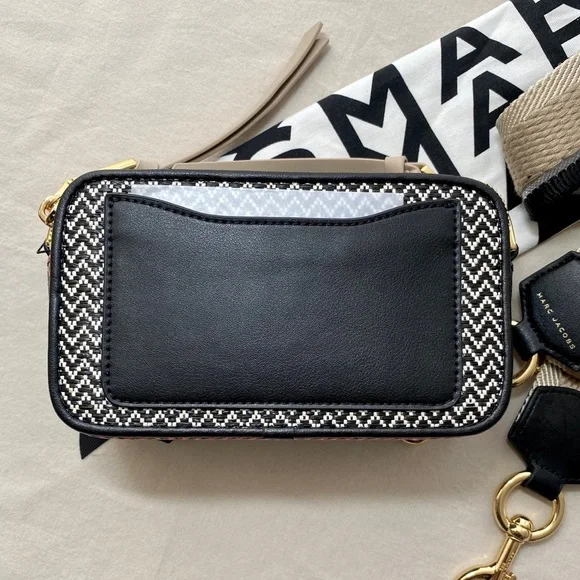SOLD Marc Jacobs The Mixed Media Snapshot Crossbody Bag - Black - Picture 4 of 10